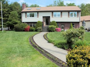 61 Revere Rd, Woburn, MA 01801