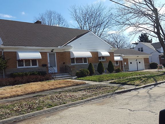 3rd image of 1711 E 230th St