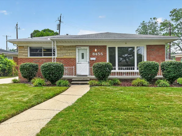 8455 Rockland St, Dearborn Heights, MI 48127