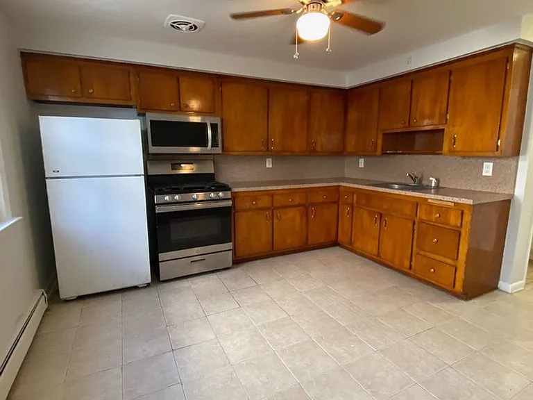240 Hoover Road — Photo 2