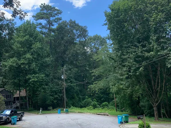 176 Hauteur Pl, Lilburn, GA 30047