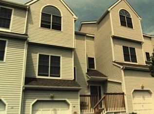 155 Rivendell #155, Shelton, CT 06484