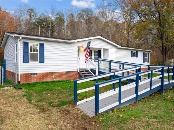 6092 Cain Forest Dr, Walkertown, NC 27051