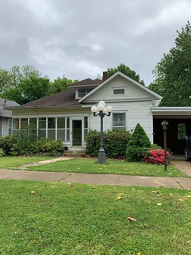 529 W Oak Ave Photo 1