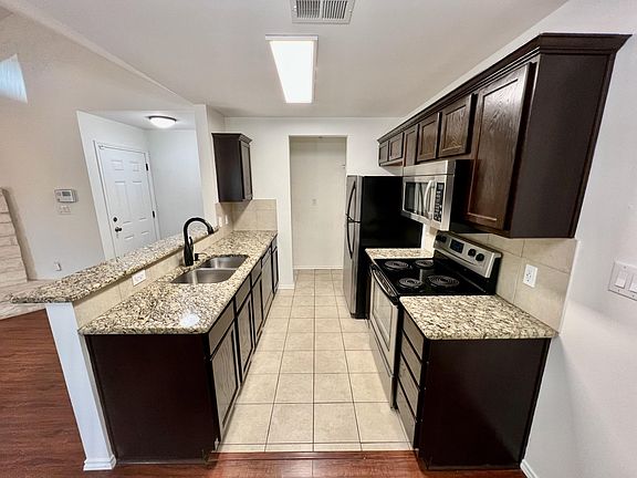 3rd image of 12446 Starcrest Dr APT 204
