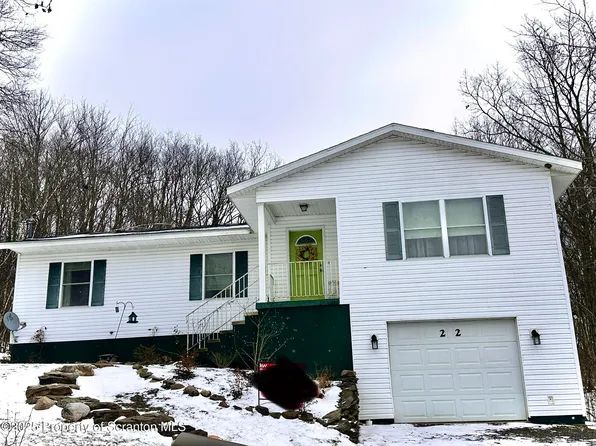22 Firemans Ln, Browndale, PA 18421