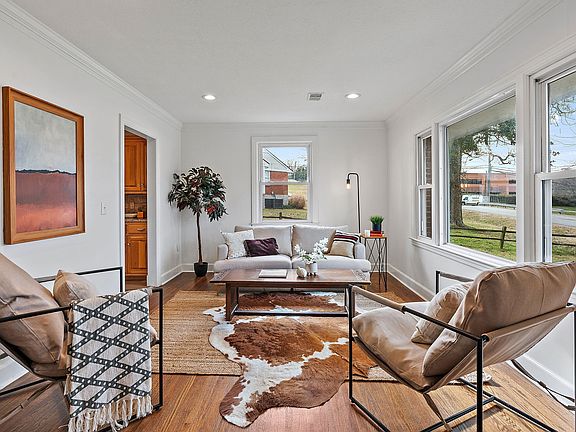 2nd image of 537 Wanda Dr
