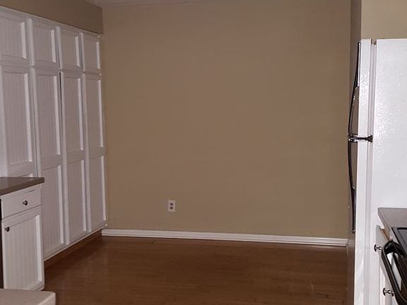 4th image of 9700 Lake Seminole Dr E