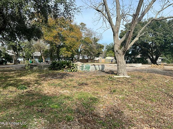 4th image of 162 Tegarden Rd