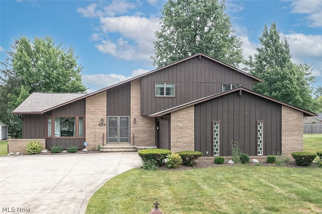 18201 Fern Canyon Dr photo 1