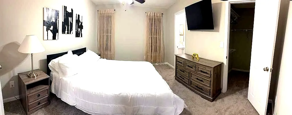 2 bed, $3,200 — Photo 2