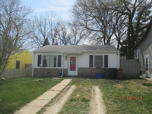 1st image of 2729 Olive St