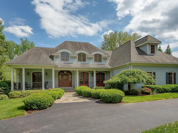 4104 Meadow Ln, Newtown Square, PA 19073