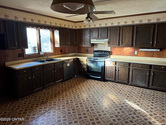 5th image of 37 Crestwood Dr