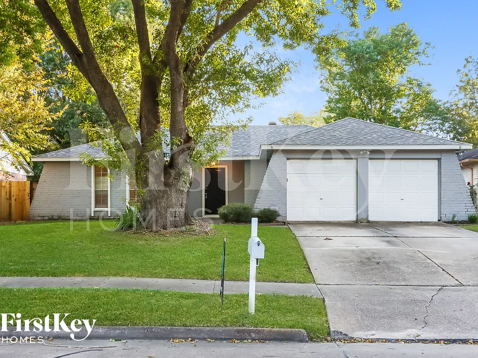 16310 Forest Bend Ave