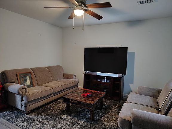 3rd image of 1250 S Sharp Ave