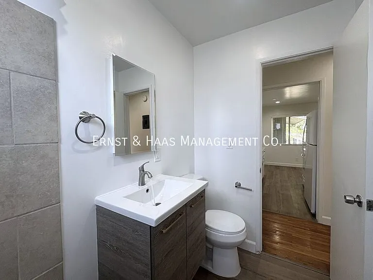 230 E Hullett St #7 — Photo 12