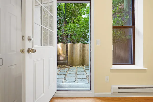 Rented by Cooper & Cooper Real Estate | media 16