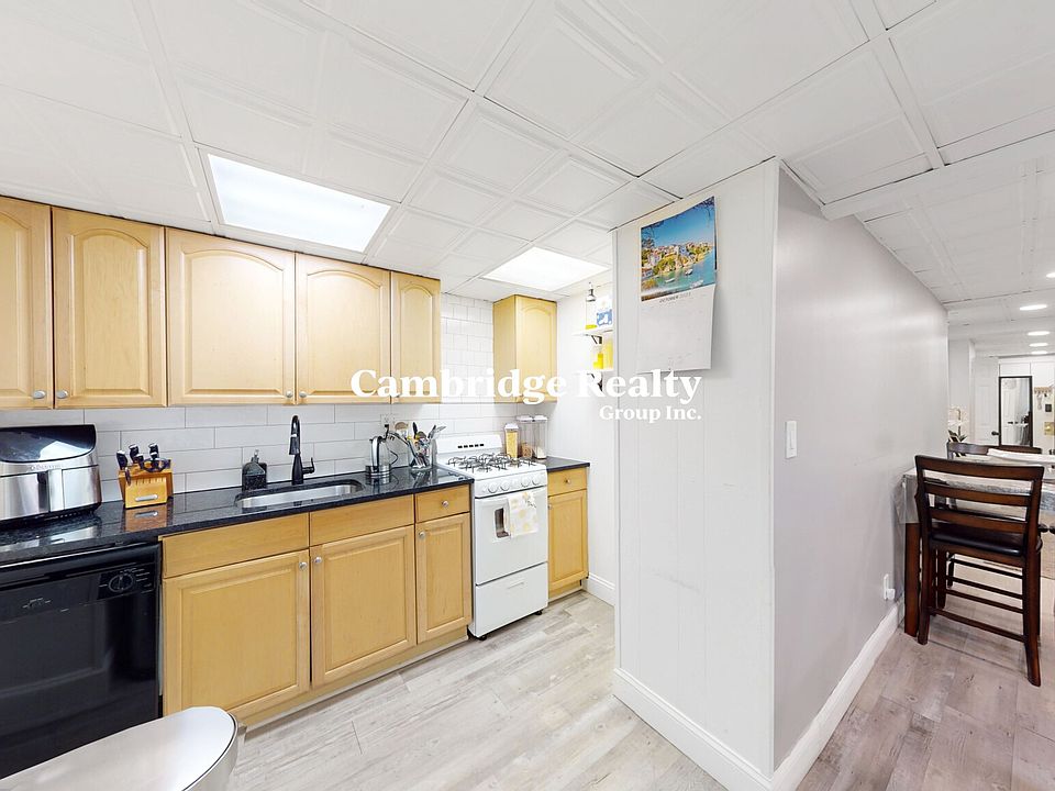 1st image of 15 Glenville Ave #T5