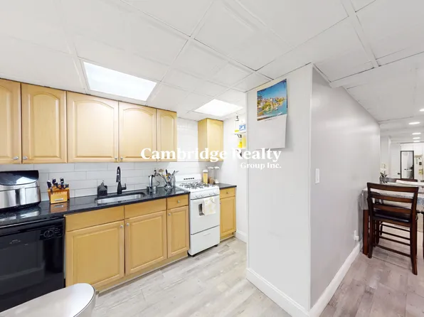 15 Glenville Ave, Allston, MA