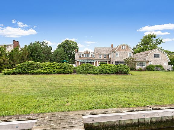 4th image of 20 Beach Ln