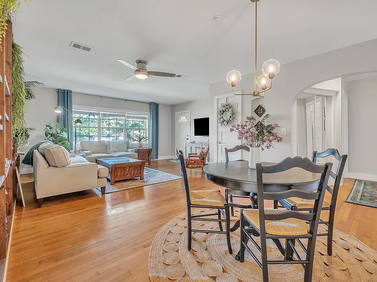 276 Brookline Ave — Photo 11