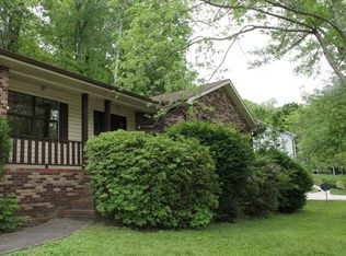 100 Hooper Ct, Oak Ridge, TN 37830