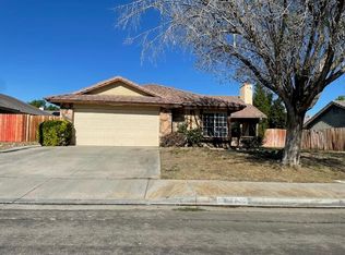43941 Estrella Ln, Lancaster, CA 93535