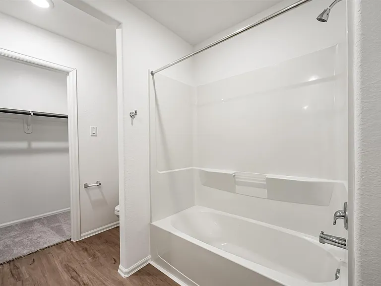 9123 Estes Lakes Dr — Photo 28