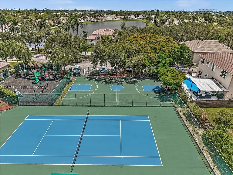 3433 SW 52nd Ct — Photo 28