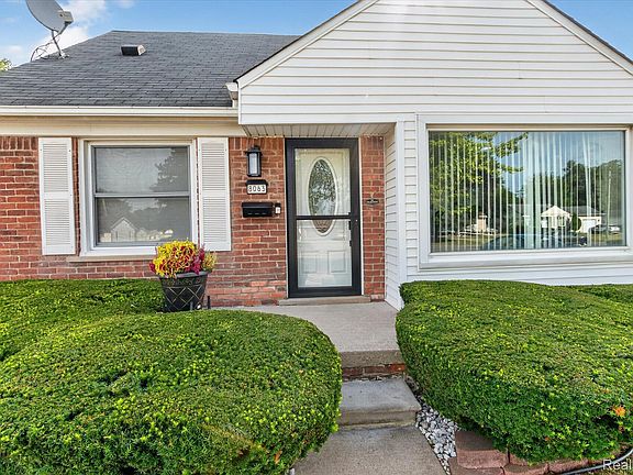 5th image of 8063 Pelham Rd