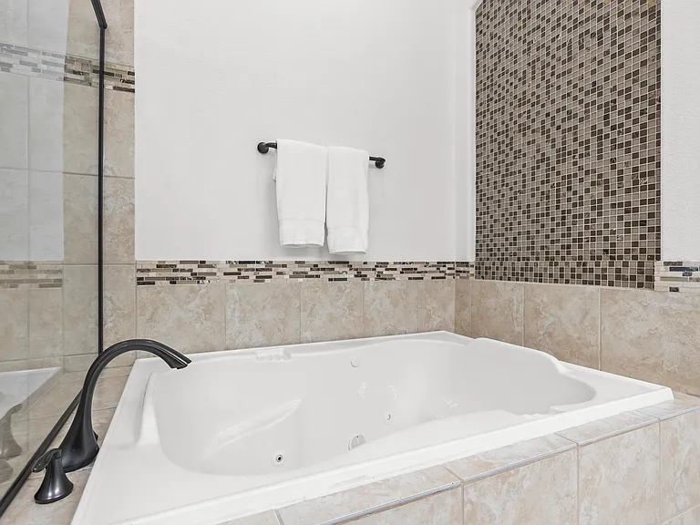215 Palacio St — Photo 17