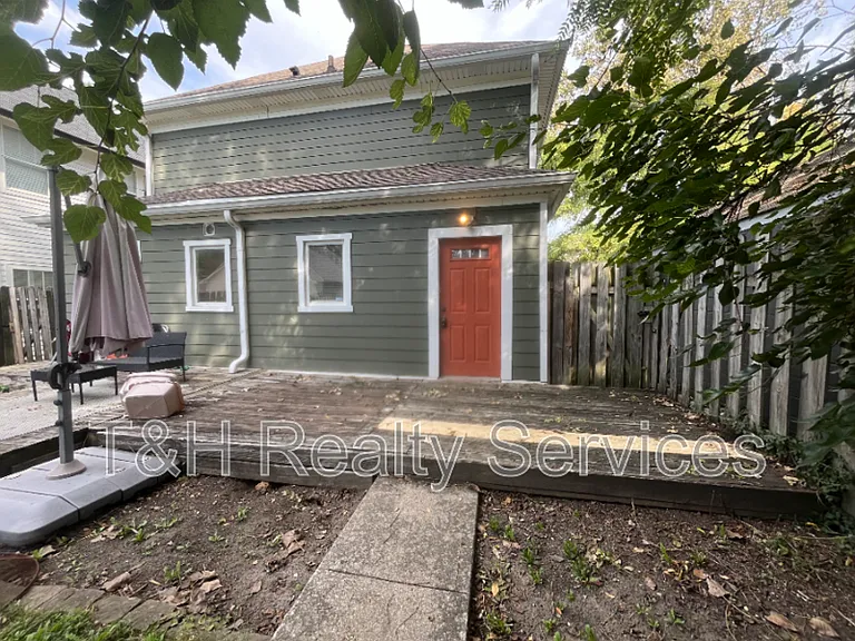 1531 Sturm Ave — Photo 28