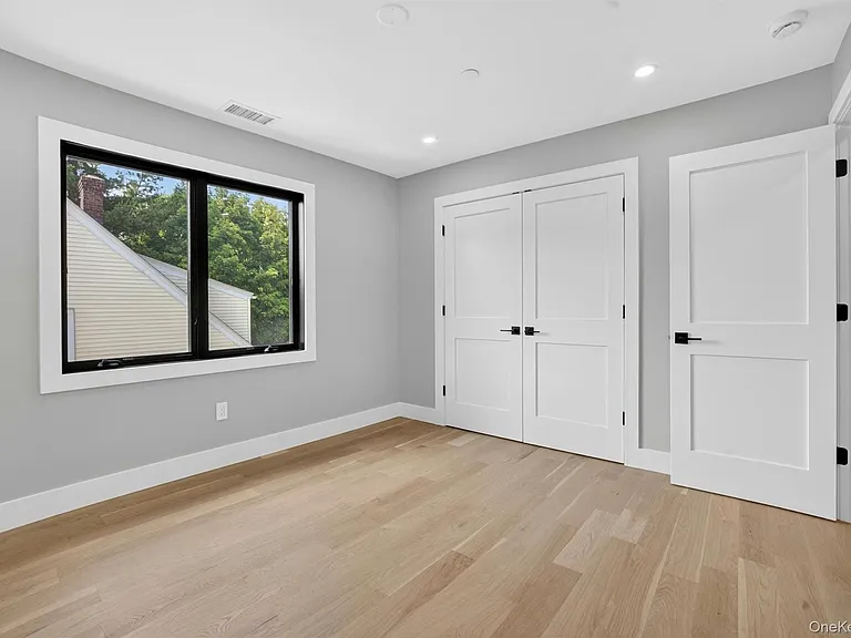 23 Hudson Ave — Photo 14