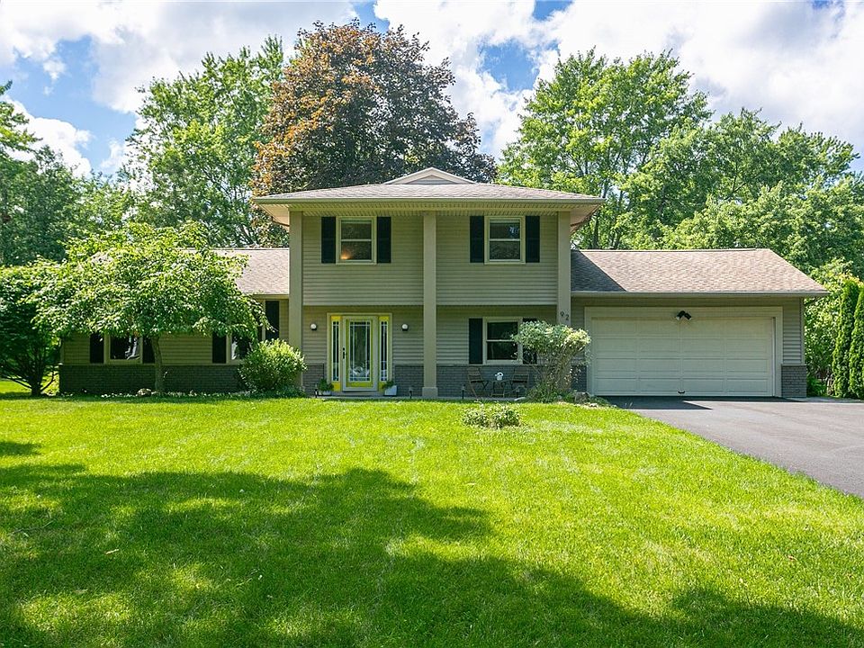1st image of 92 Holley Brook Dr