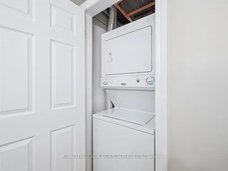1490 Bishops Gate #303 — Photo 21