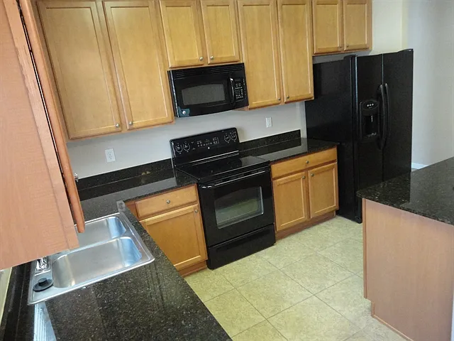 3213 Dunstable Dr — Photo 9