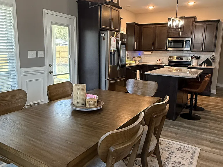 1216 Yellowwood Dr — Photo 15