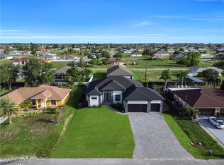 30 NE 11th Lane Cpe, Coral, FL 33909