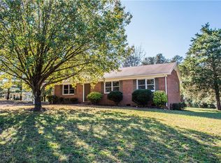 2186 Vienna Dozier Rd, Pfafftown, NC 27040