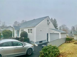 50 Roosevelt Ave, Butler, NJ 07405