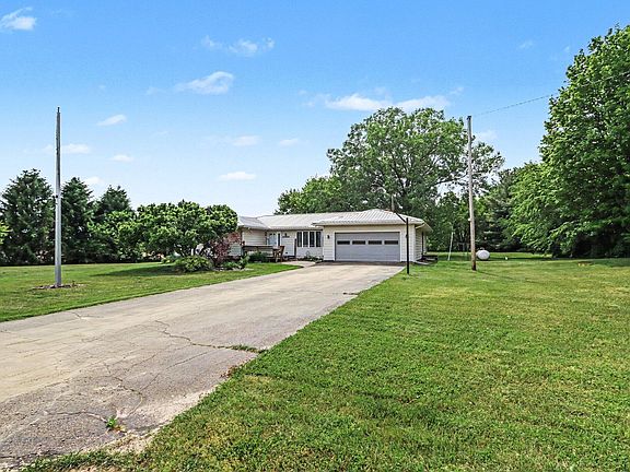 3rd image of 62852 Territorial Rd