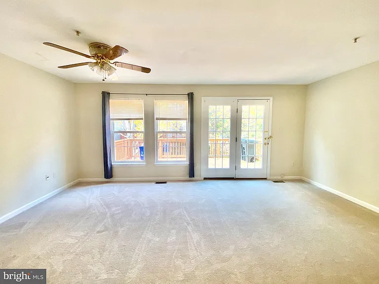 13765 Palmetto Cir — Photo 11