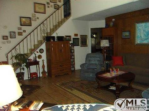 4th image of 4213 Shady Oak Ln