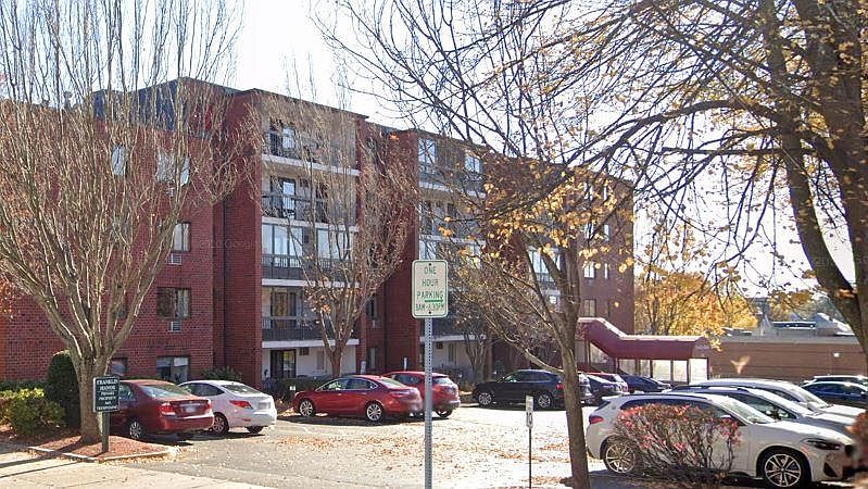 1st image of 180 Green St