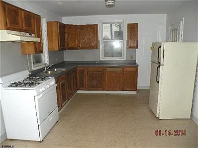 3rd image of 1836 North Ave