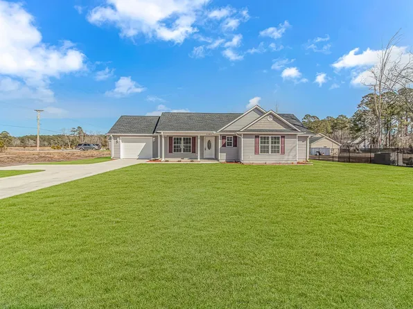 1282 Scenic Dr., Loris, SC 29569