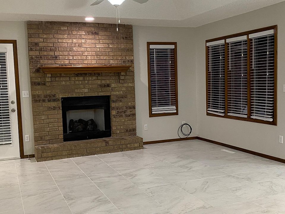 Gas log fireplace.
