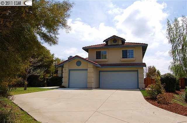 2nd image of 452 Snowdon Pl