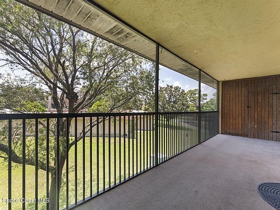 2nd image of 205 Palmetto Ave APT 208